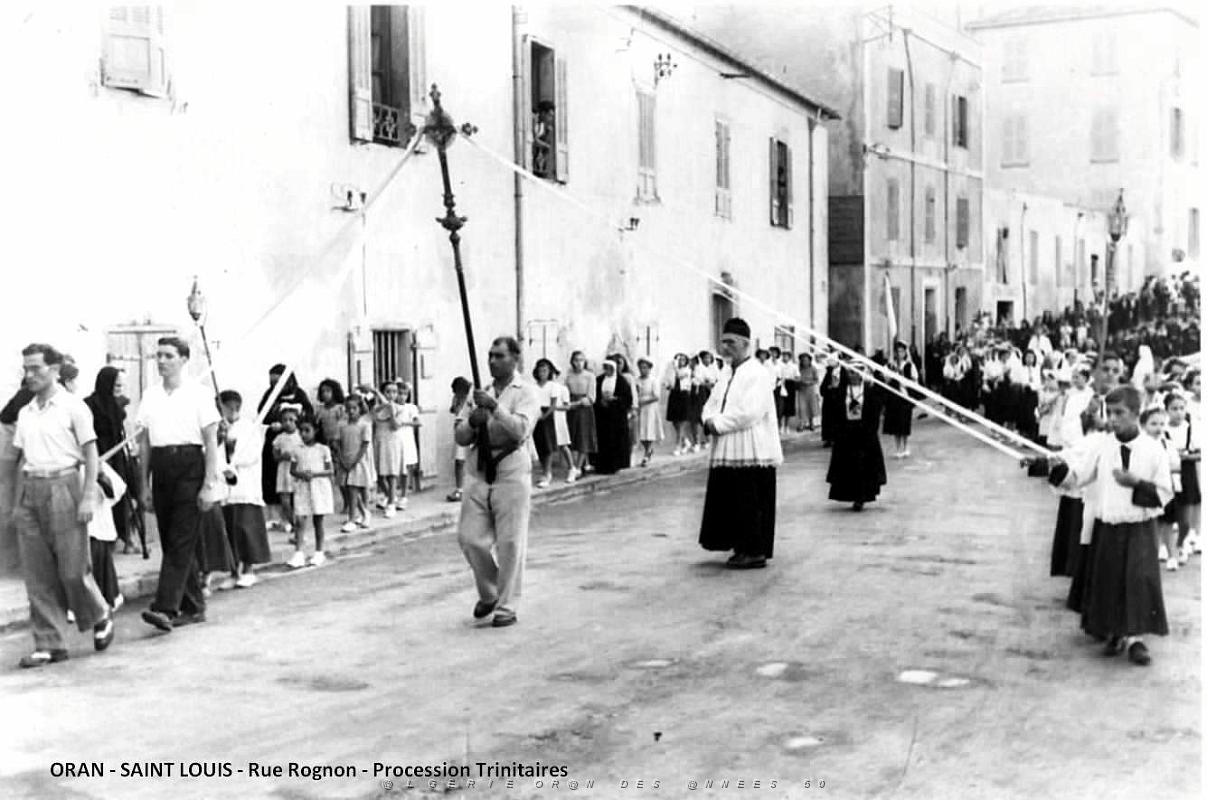 611- Oran - Procession Trinitaires.jpg